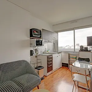 logement-pour-4-personnes-proche-des-buttes-chaumont.fr-paris.fr/